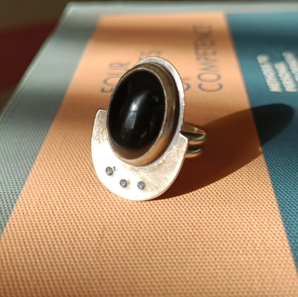 Black Onyx Oval Sterling Silver Ring Handmade sz 6 - Picture 3 of 6